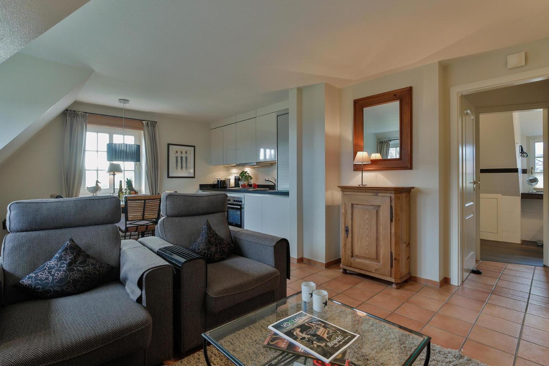 Reethues Am Watt, Rh 5b Apartment